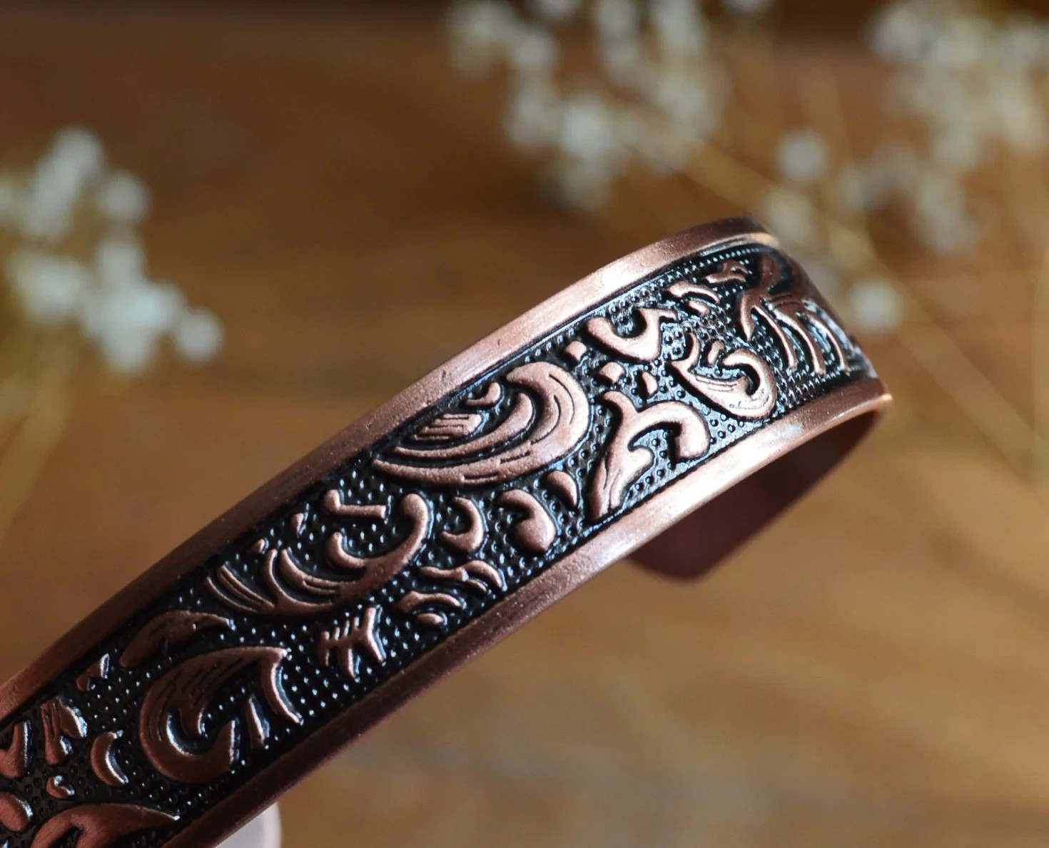 1PCVintage Scroll Engraved Copper Cuff Bracelet 6 Magnet Magnetic Therapy Bangle