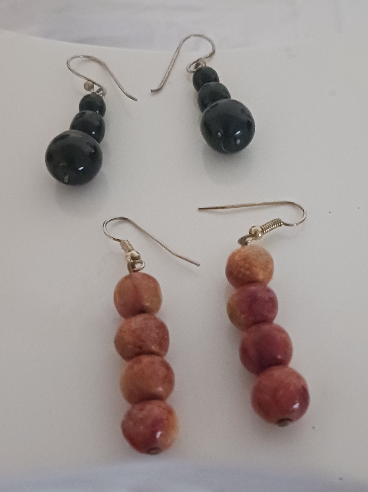 Beaded Dangle Earrings lot of 2 1 Black 1 Red Apple spunge