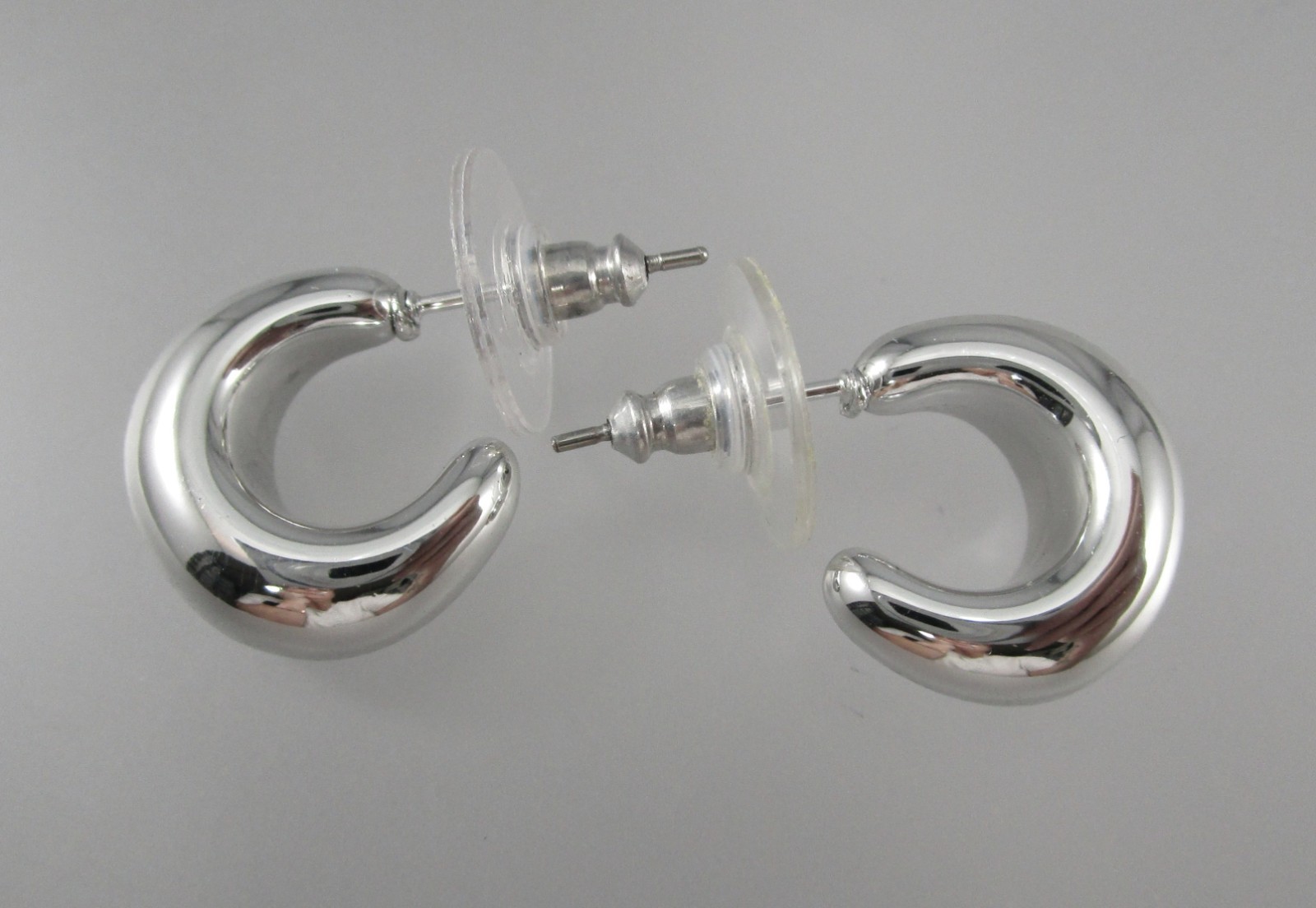 Light Weight Dainty 1/2 ” Chubby Silver Tone Shiny Puffy Hoop Post Earrings 191P