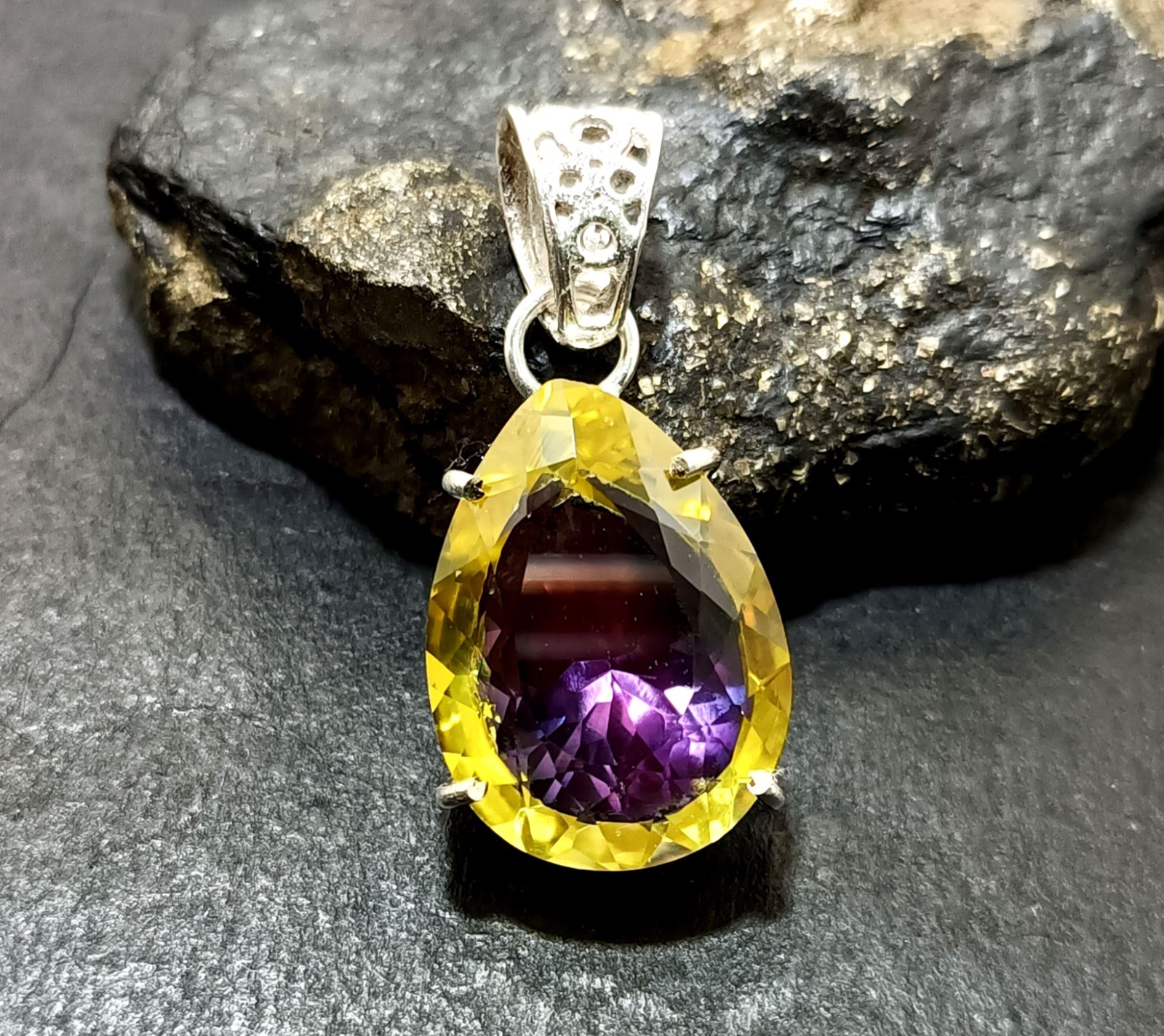 Bi-Color Rare Pitambari Sapphire Pear Natural 39.55 Ct 925 Silver Pendant Gem