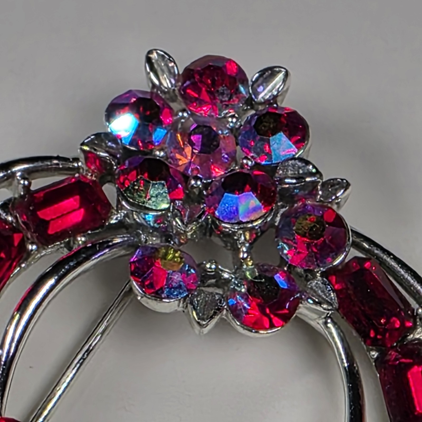 Vintage Lisner Ruby Red Rhinestone Aurora Borealis Flower Wreath Brooch Pin