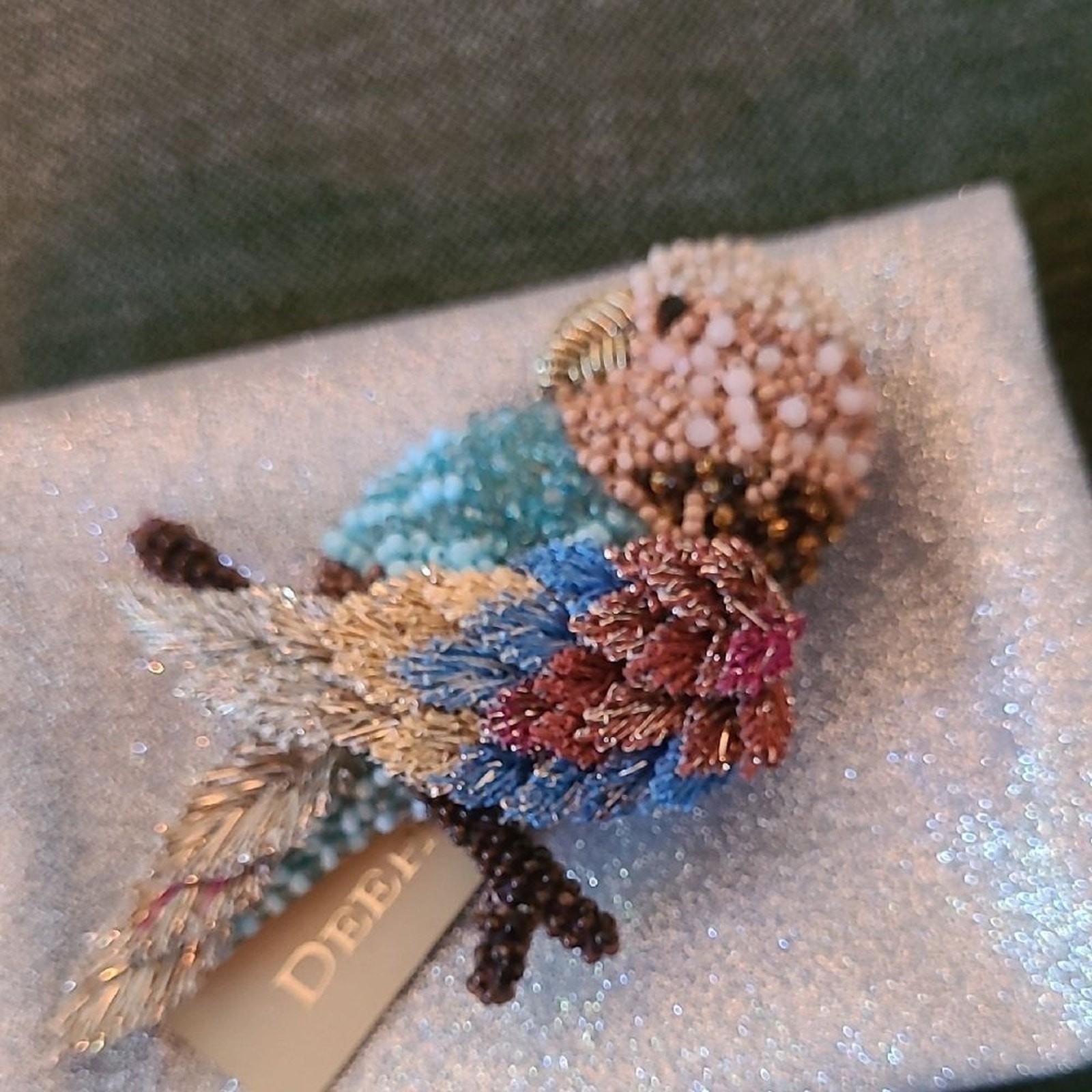 NWT Deepa Gurnani Macaw Tropical Brooch Jewelry Pouch Included