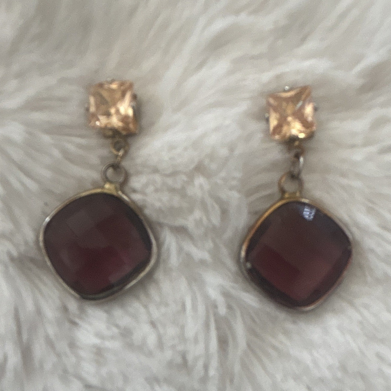 Gold Tone Red Cushion Square Dangle/Drop Earrings Bezel Set Metal Lobe
