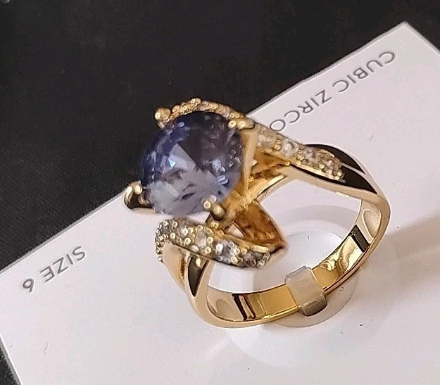 Purple Cubic Zerconia Ring, Gold Sz 6