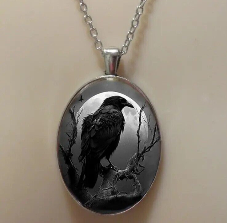 Stylish Animal Black Crow Round Pendant Necklace