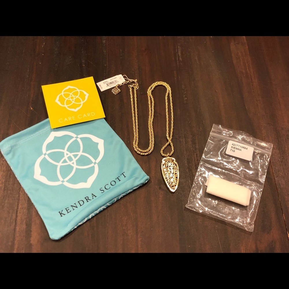 Kendra Scott Sienna Gold Pendant Necklace Long Chain Filigree Statement [COPY]