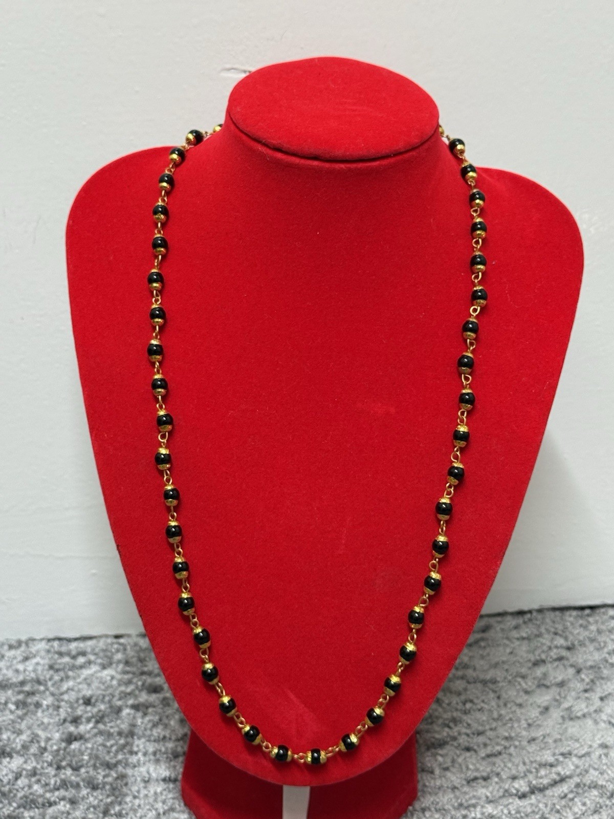 27 Inch Black And Gold Stone Necklace