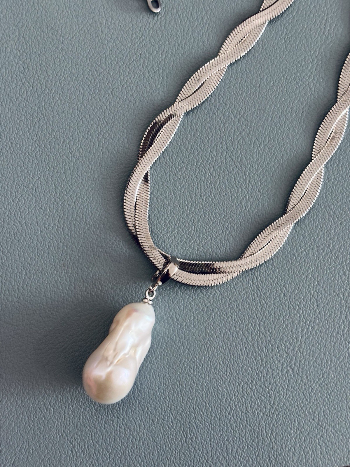 Freshwater Baroque Pearl | Twisted Herringbone Chain Necklace Removable Pendant