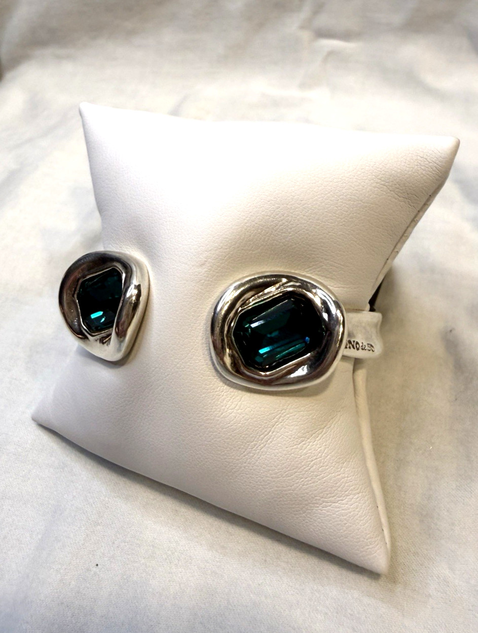 UNOde50 Silver Ser Valiente Cuff Bracelet with Green Crystal Size M