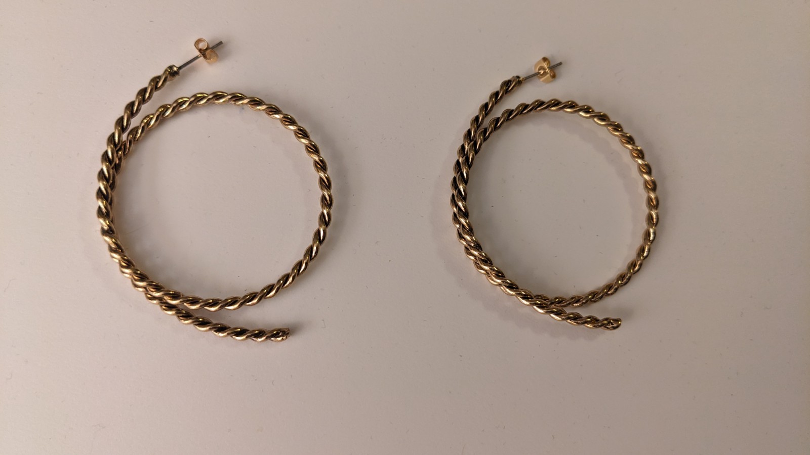 Justin Brand Gold Colored Twisted Loop Earrings Model 22123EJ2GLD NWT