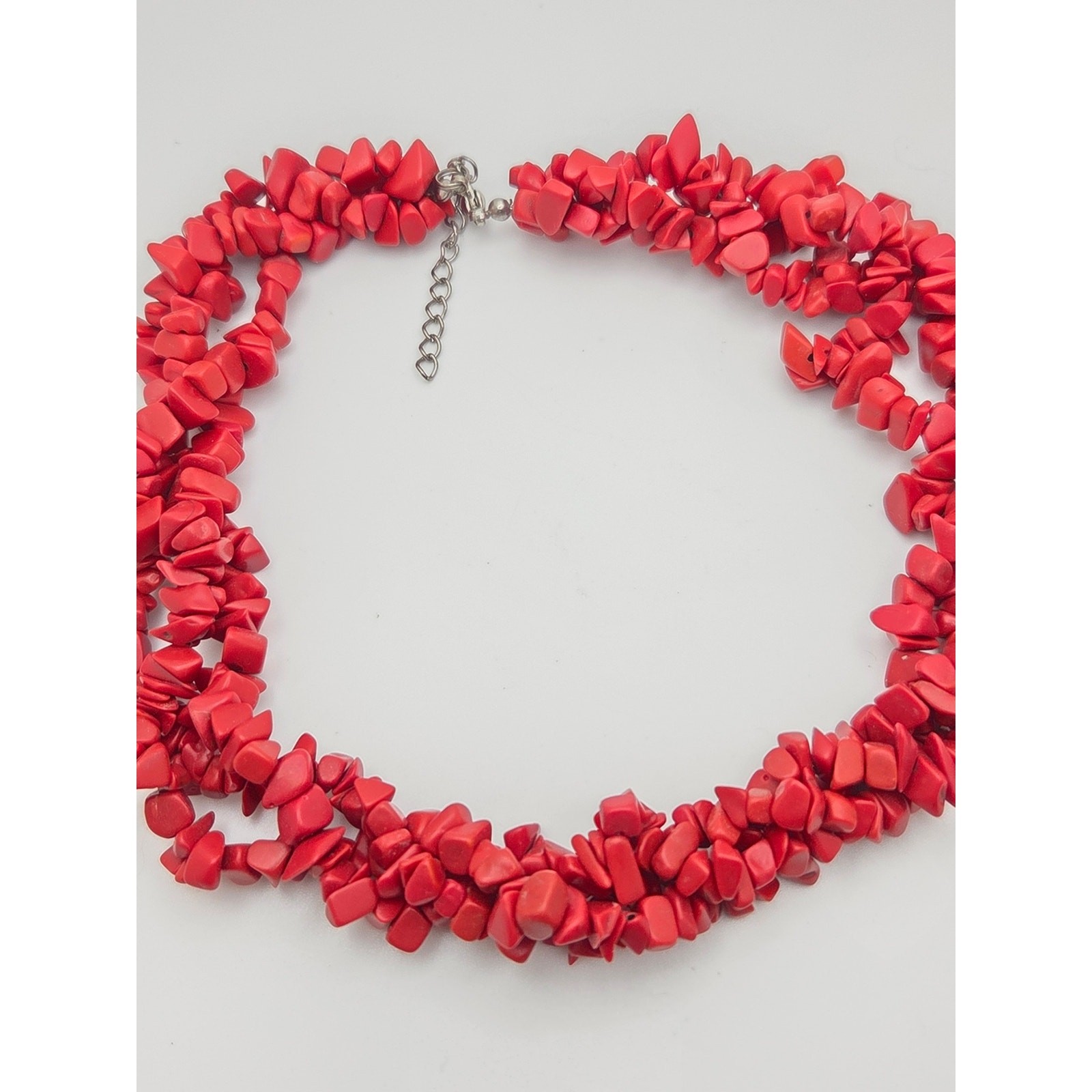 Red Natural Stone Chip Bead Twisted Necklace