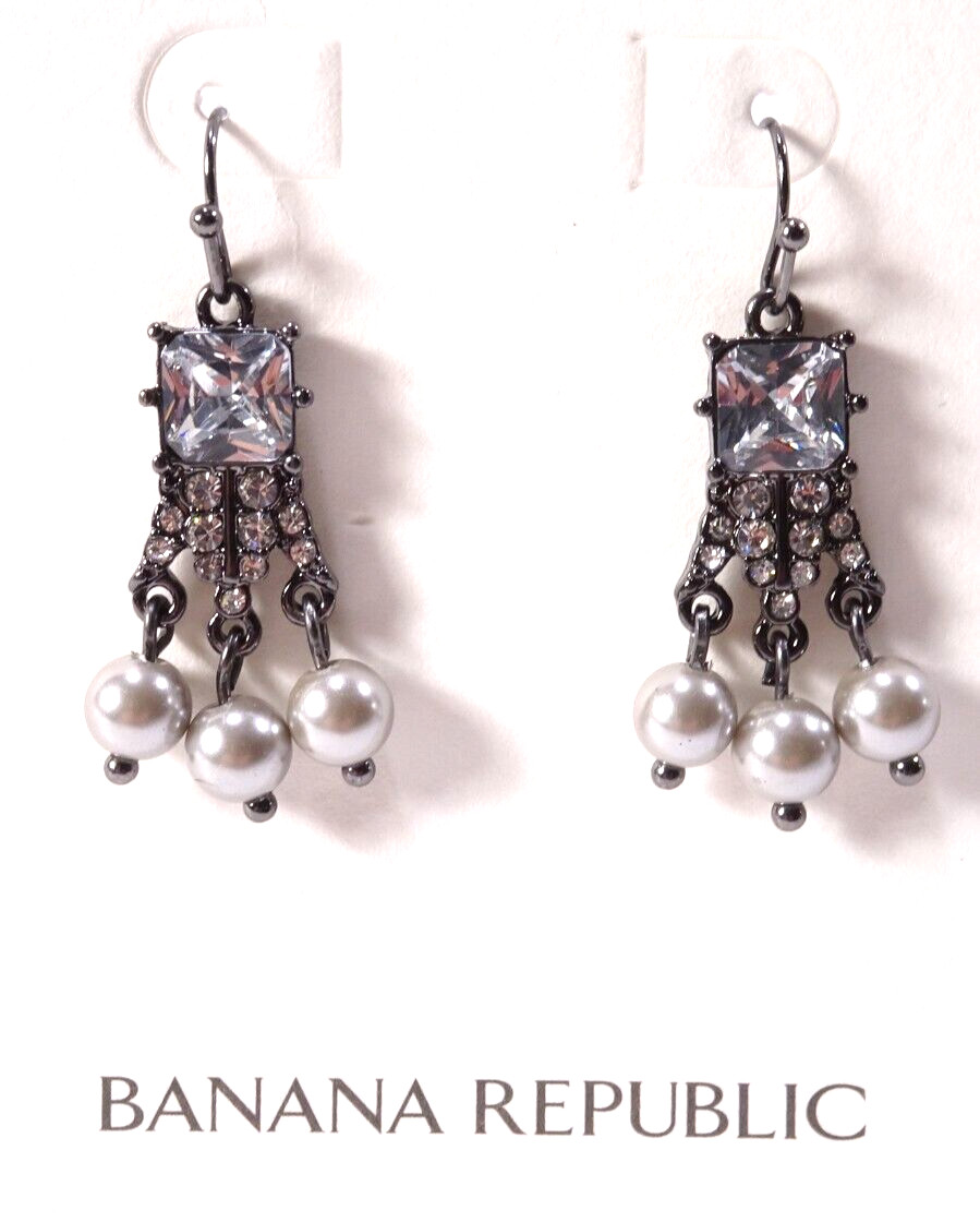 Banana Republic Women’s Silver Bauble Crystal Festive Necklace earrings NWT 90