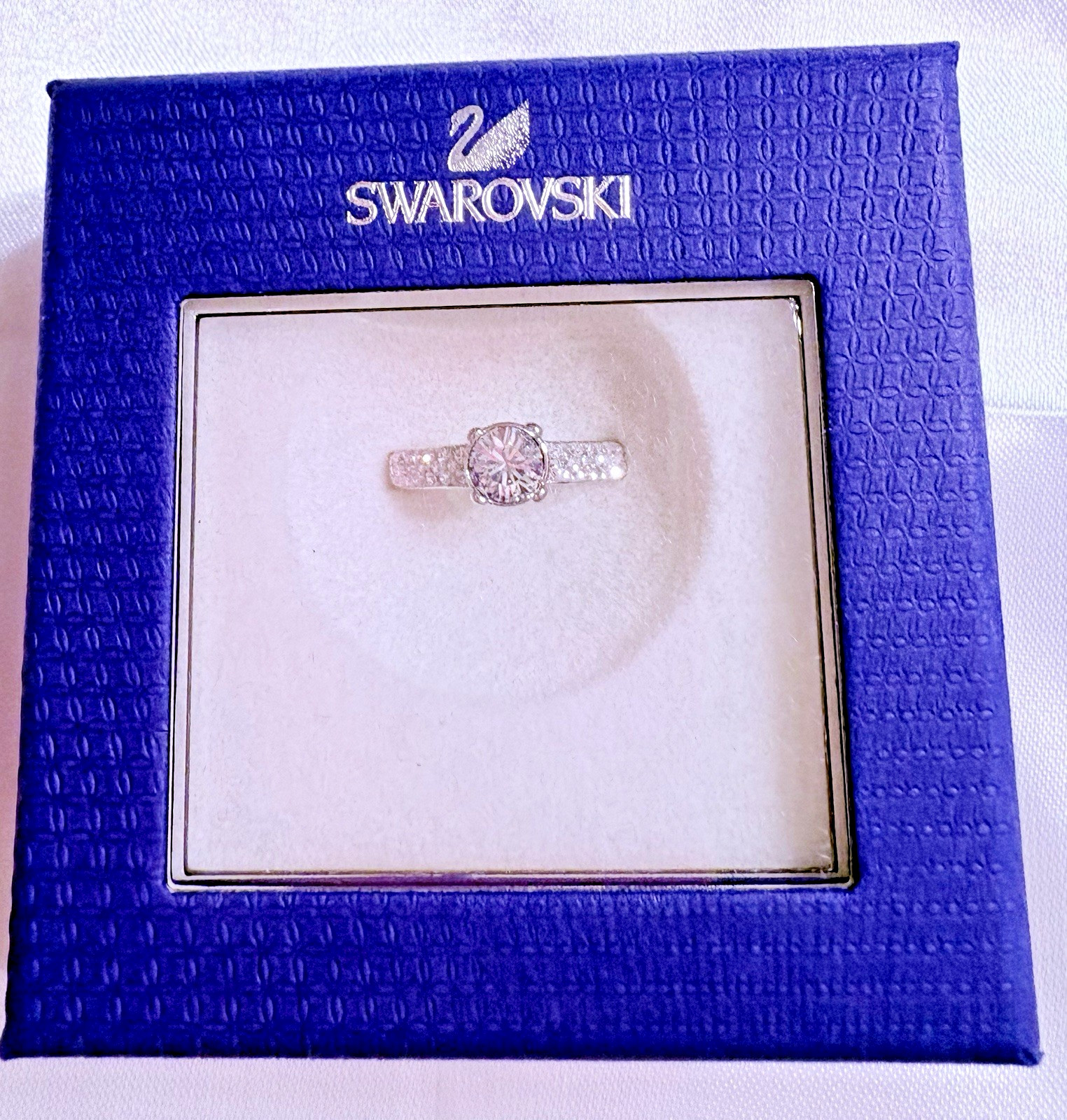 Swarovski Crystal Dazzle Ring size 8 Style# 991995, Brand New In Box