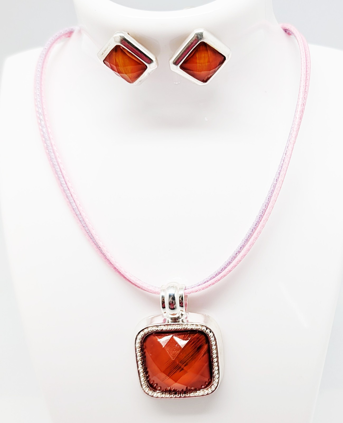 DESIGNER INSPRIED 17 in PINK FAUX FACETED GEM MULTI CORD SILVER JEWLERY SET