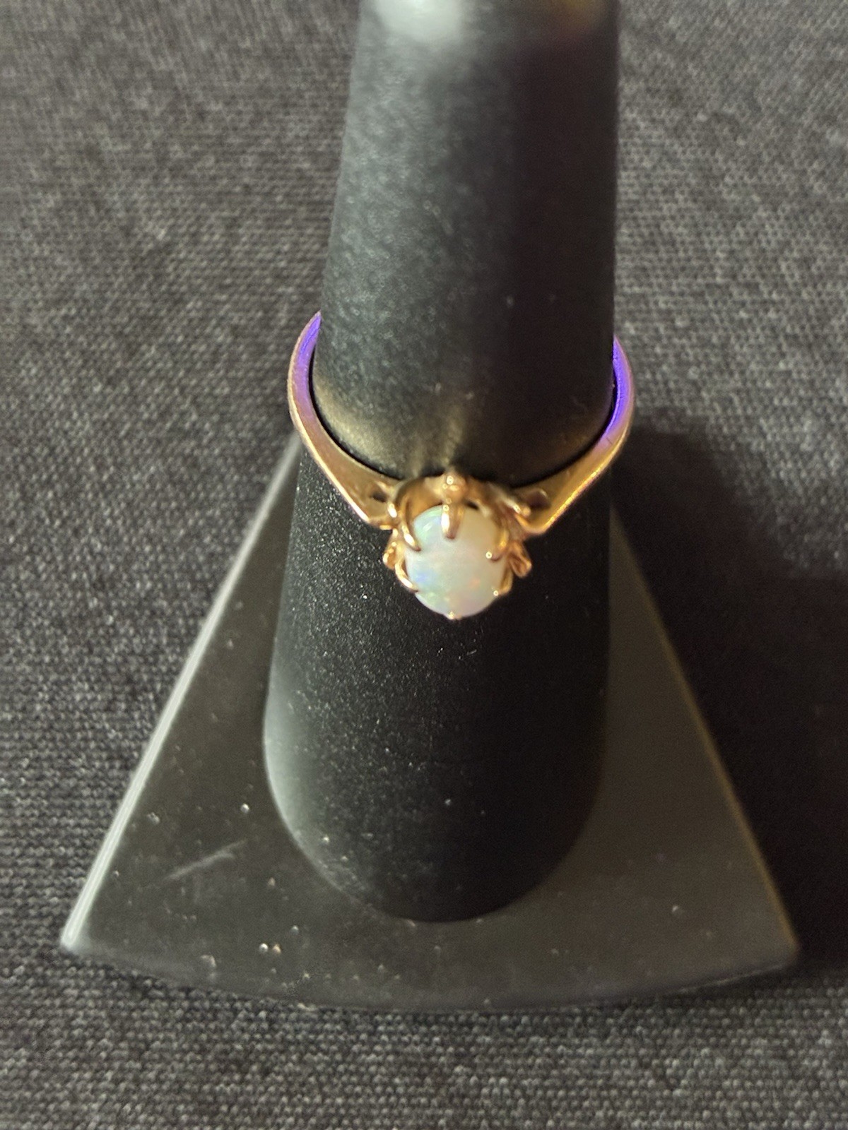 Beautiful 14K with genuine Opal stone. Size 5 1/2. Vintage 1970’s.