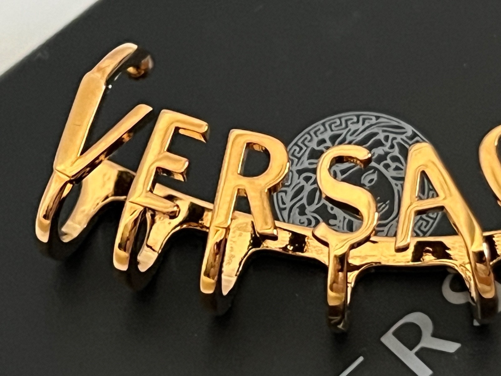 NIB Versace Letter Logo Medusa Charm Gold Climbing Single Ear Cuff Earring $750