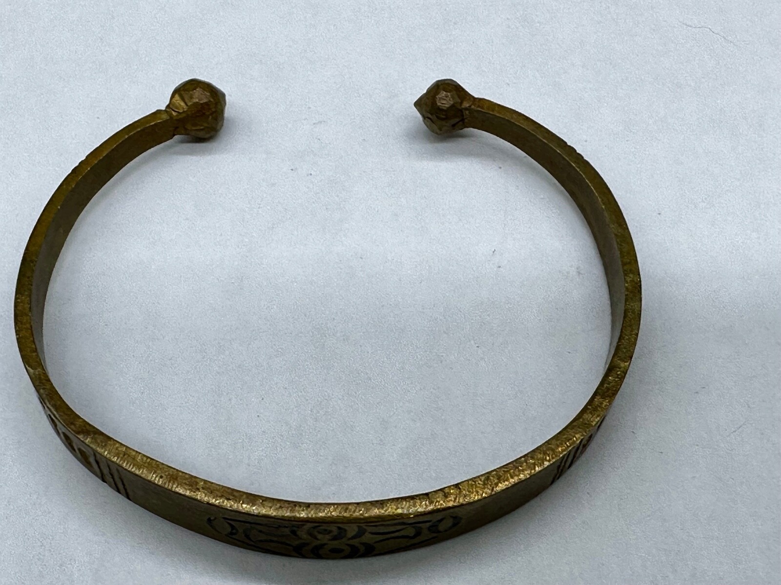 TRIBAL ESTATE SOLID BRASS AFRICAN HAND STAMPED CHASED CUFF BRACELET