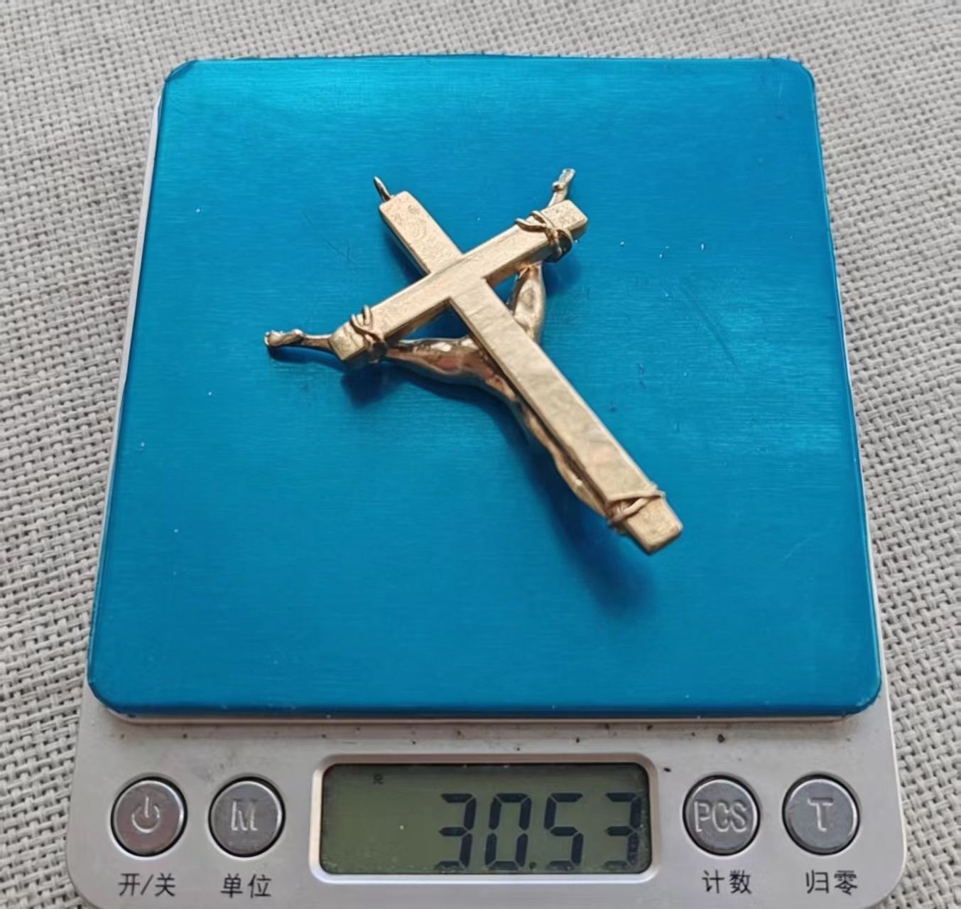 Solid brass creative cross pendant, men’s personalized cross pendant