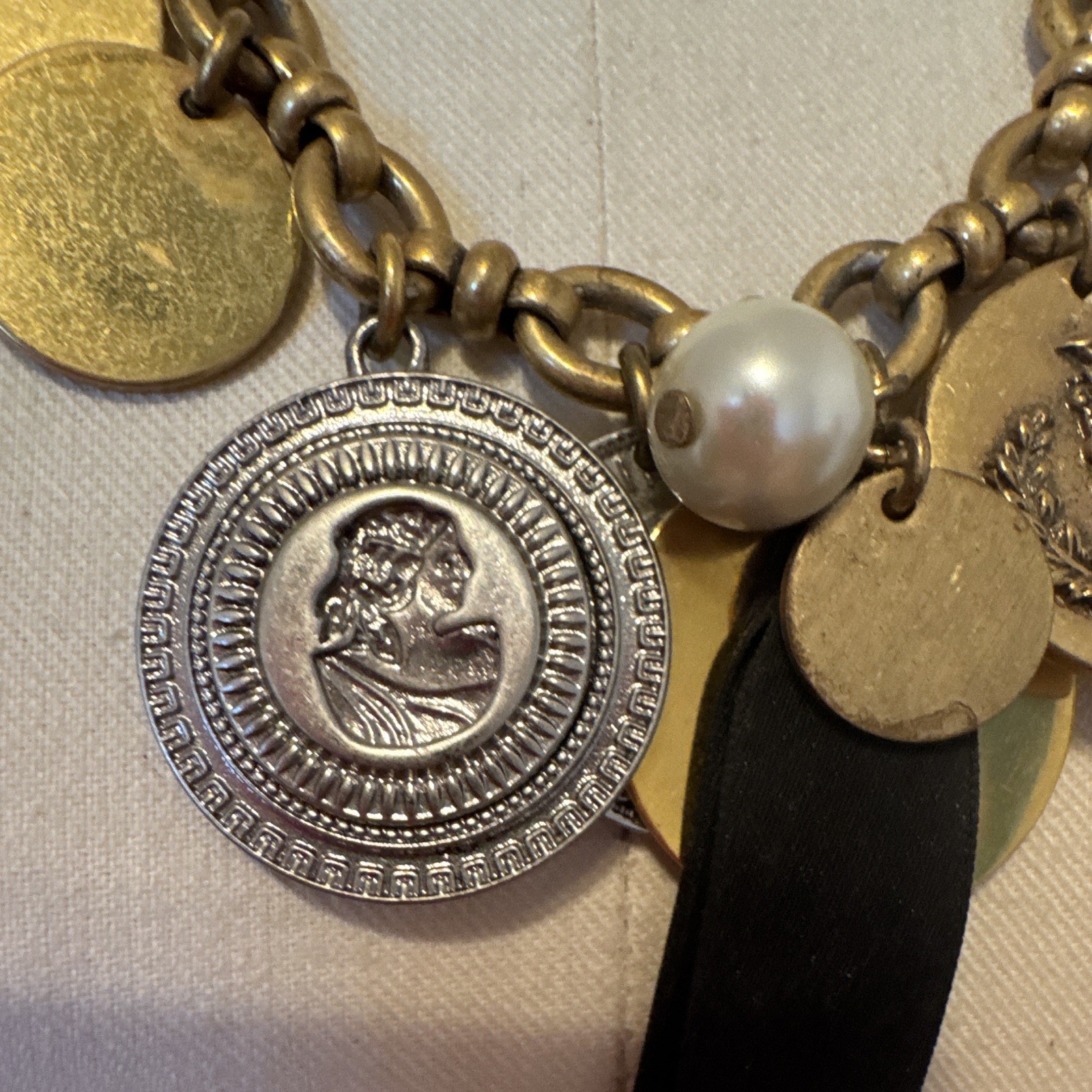 2000’s J.Crew Cable Chain Coin Charm Necklace Crystal Starburst Ribbon