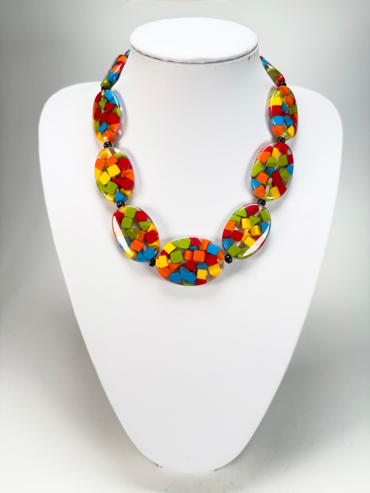 Marion Godart – Confetti “Forme Ovale” Summer Mix Resin Necklace
