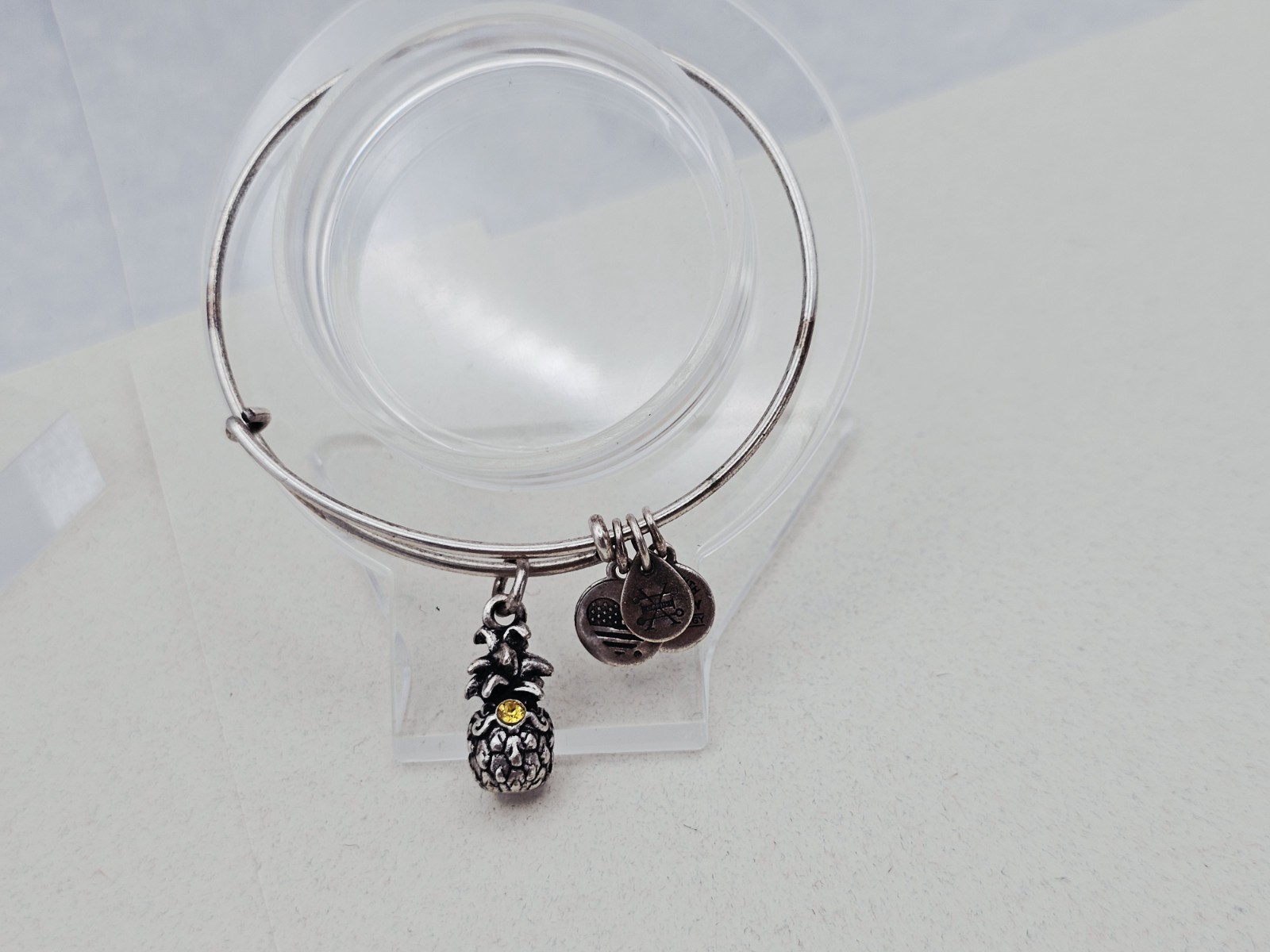Alex & Ani ” Crystal Pineapple ” 🍍 😋 Charm Bangle Silver Bracelet ✨️