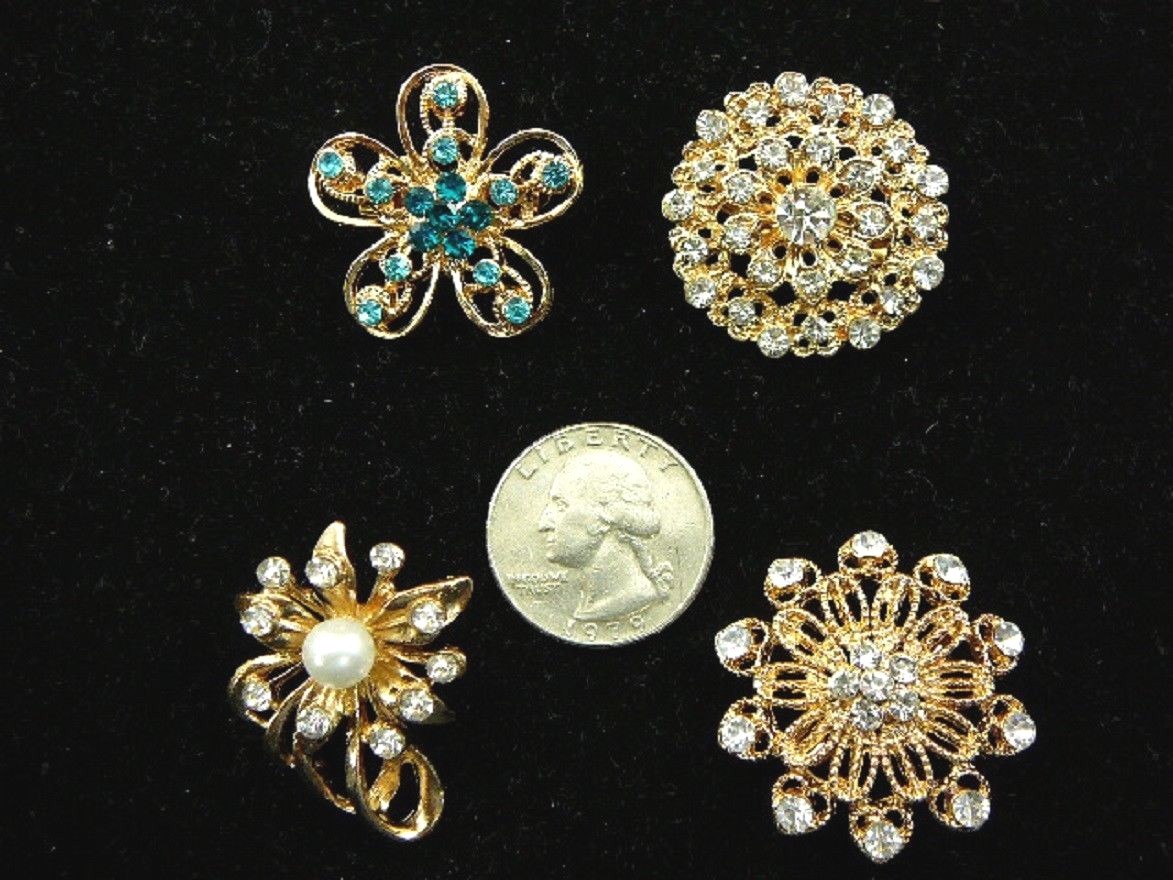 bb610-2) set of 4 white blue rhinestone pearl ornate floral gold brooch pin pins