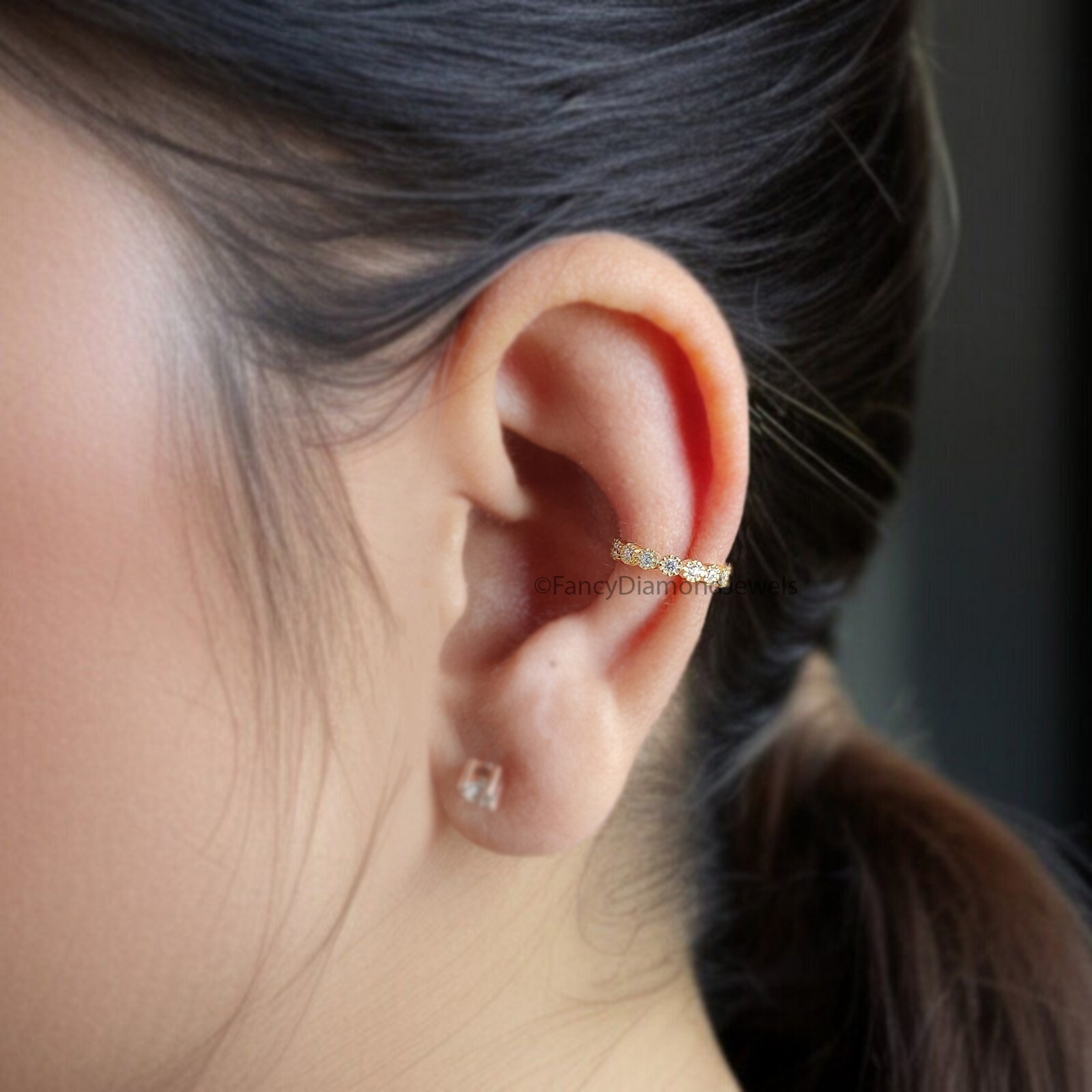 Round Brilliant Cut Colorless Moissanite Diamond Ear Cuff Conch Ear Cuff FD357