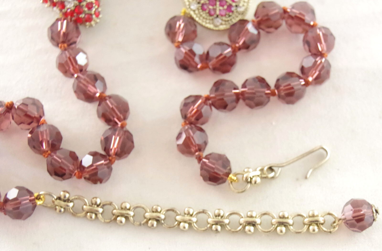 NWOT DESIGNER STYLE CRYSTAL RHINESTONE FRUIT COMPOTE STRAWBERRY DANGLE NECKLACE