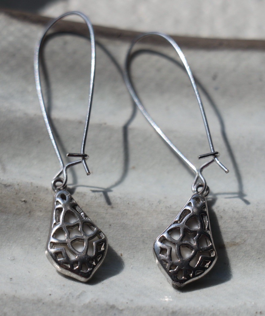Kendra Scott Lori Rhombus Dangle Drop Earrings With Howlite Stone