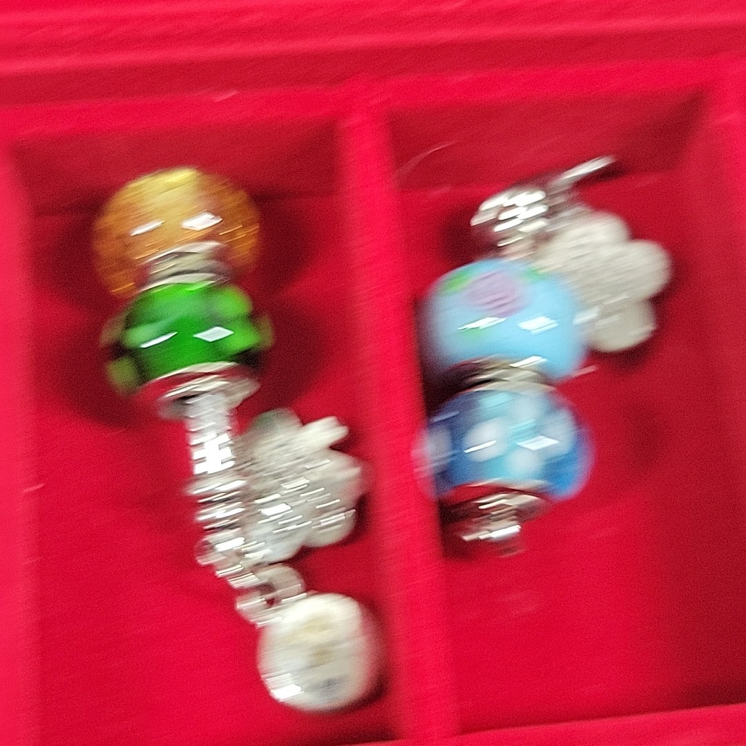 Willabee And Ward Month Monthly Charms Dangles Holiday Calendar and Case READ