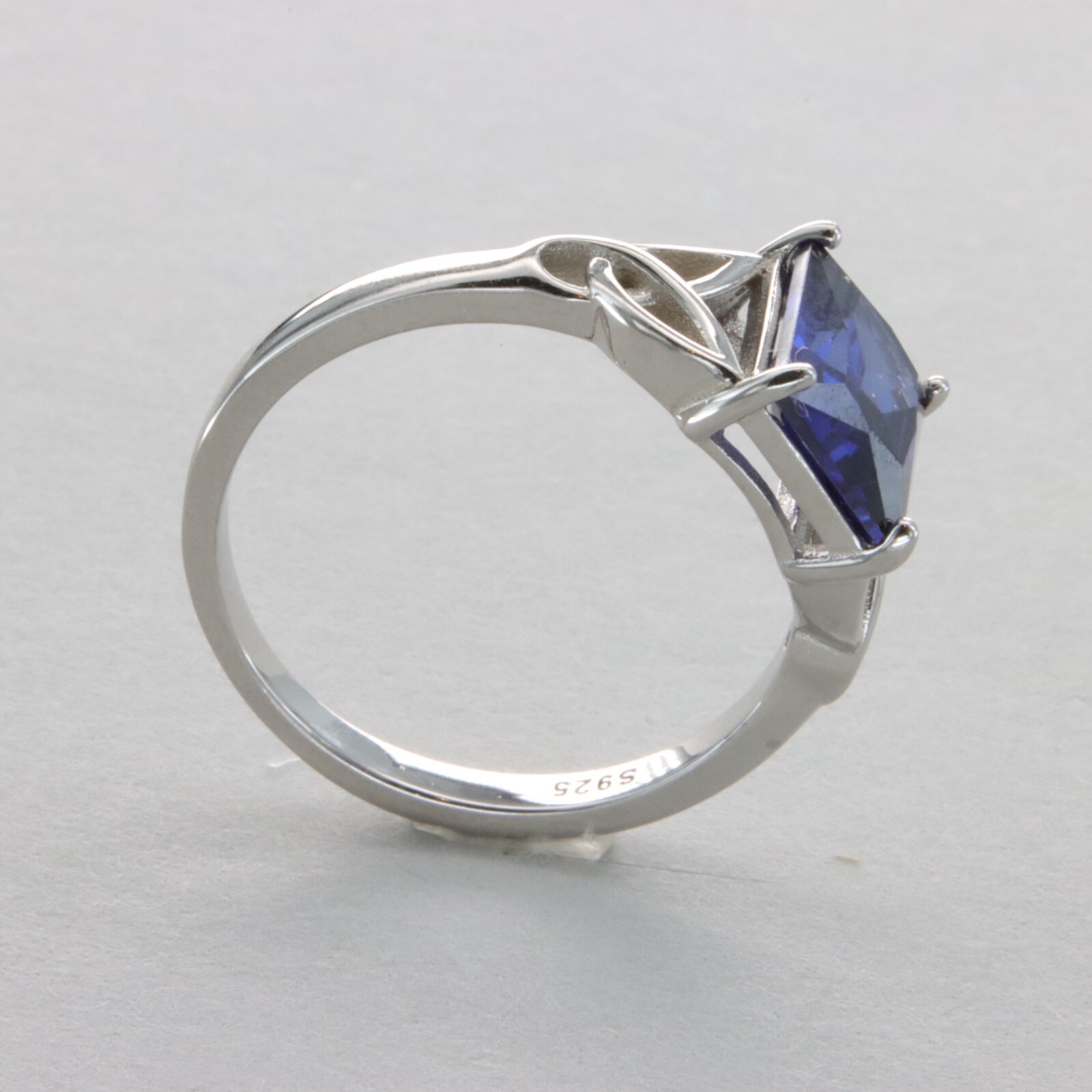 Square / Rectangle Blue TANZANITE Celtic Ring – 925 STERLING SILVER #14e