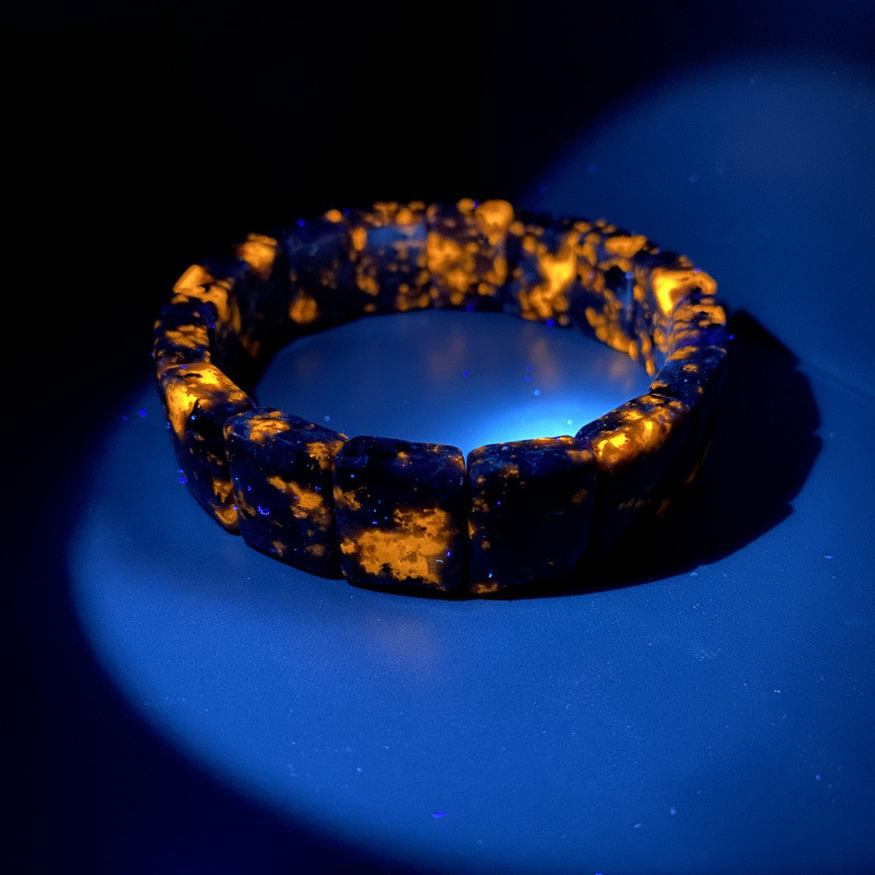 Natural Yooperlite Flame Stone Stretch Bracelet UV Reactive Rock Chakra Bangle