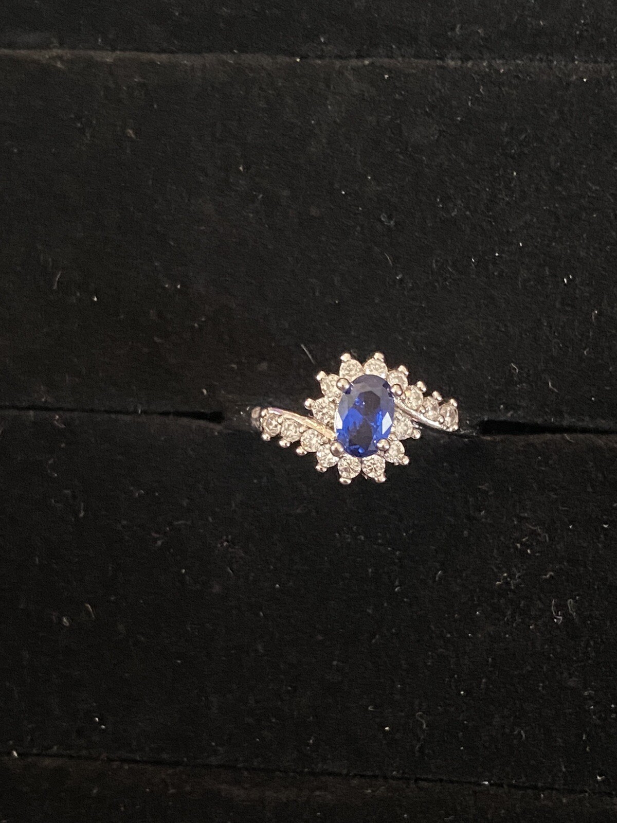 NEW .925 Sterling Silver Blue Saphire ring Cubic Zerconia size 6 Lab created