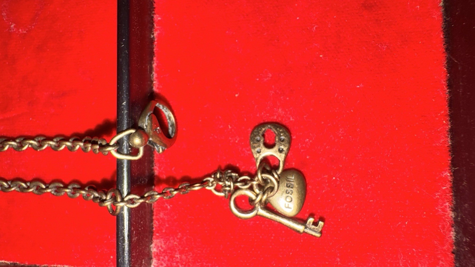 Fossil Gold Tone Cable Chain Charm Necklace Birdcage Pendant Key & Skull