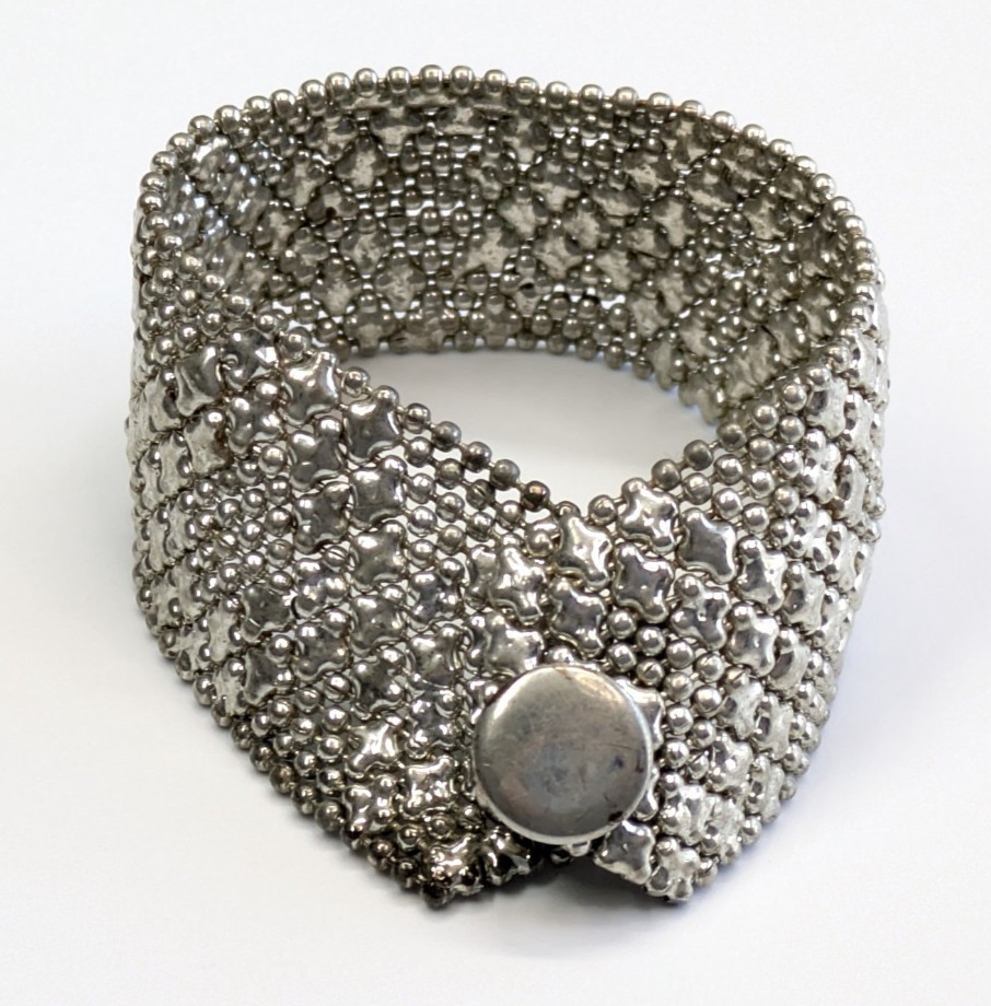 Liquid Metal Silver Tone Snap Closure 1 1/8″ Wide Statement Bracelet 7″ Long