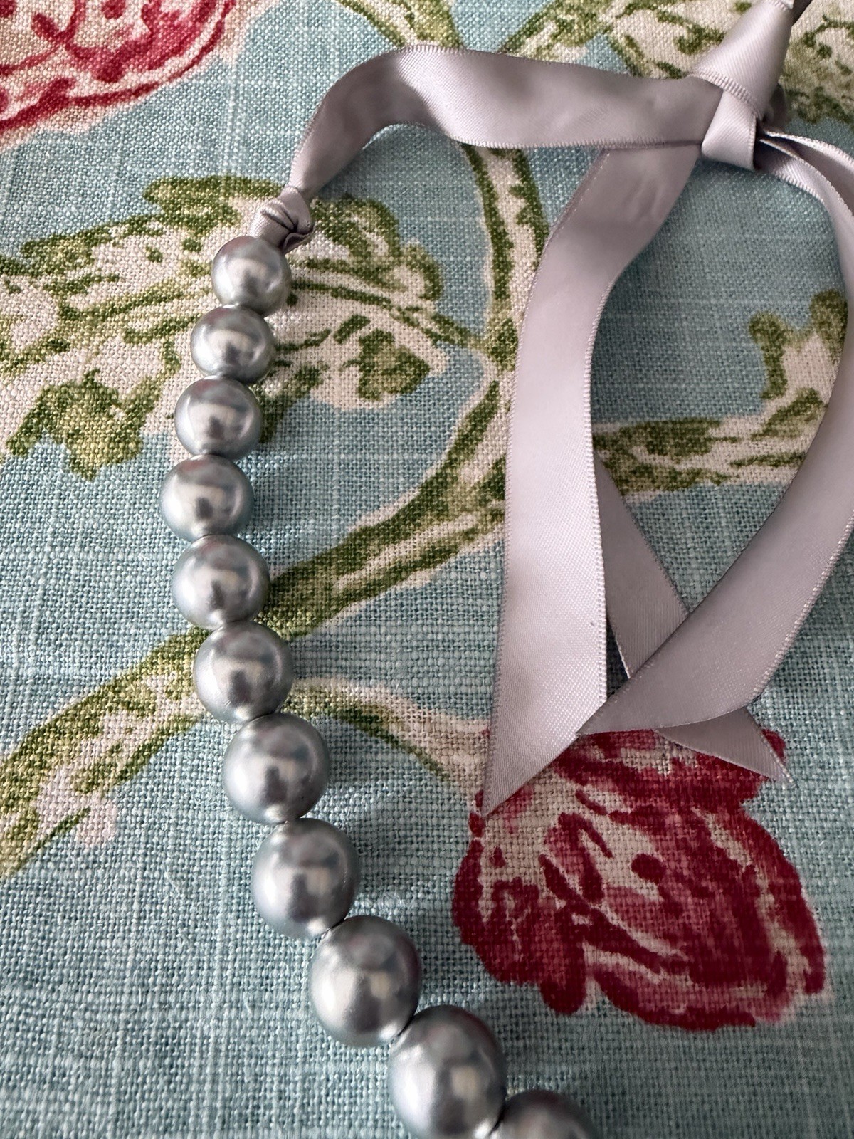 Chunky Pearl Ribbon Tie Necklace
