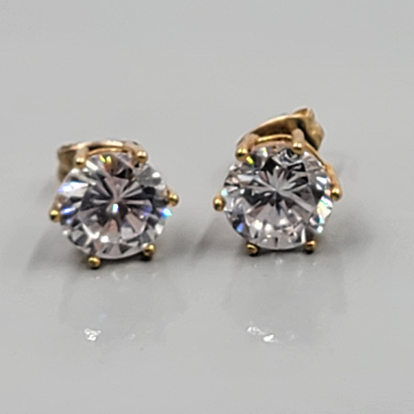 Cubic Zerconia Earrings Studs Gold Tone Solitaire
