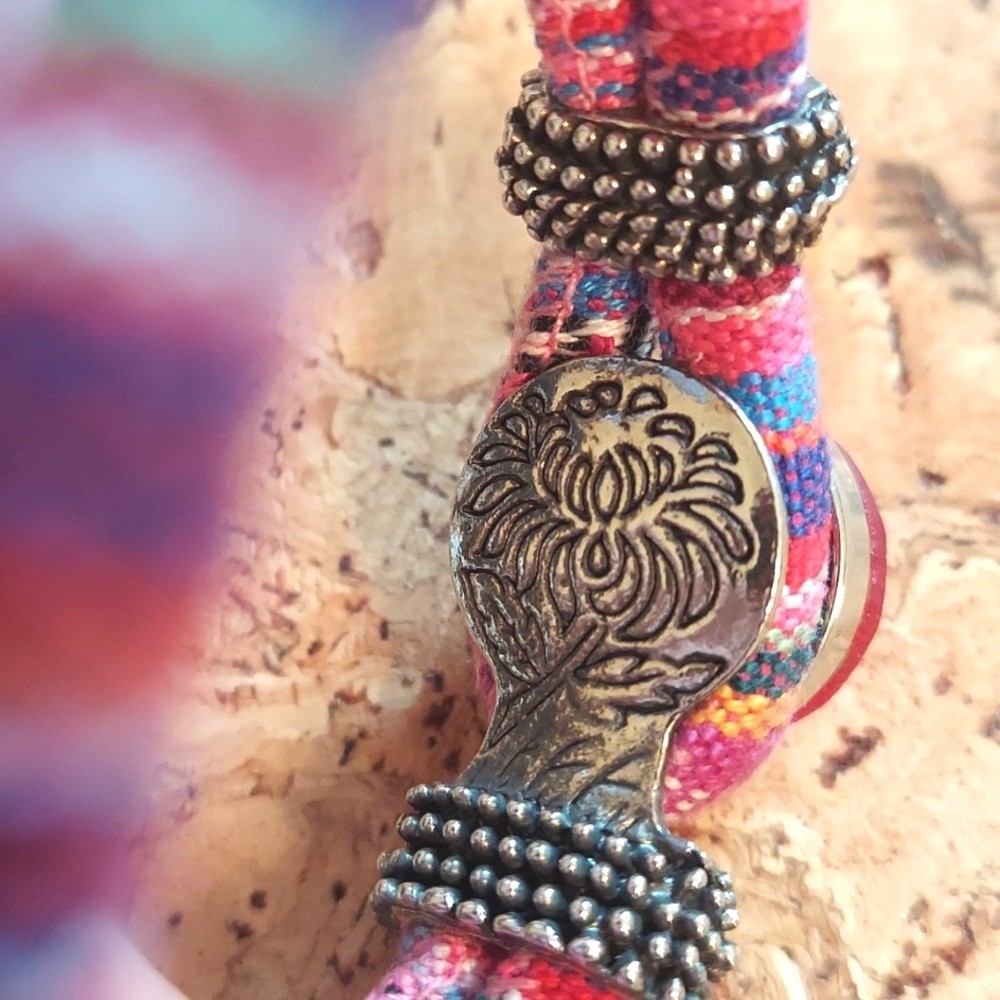 Bracelet Fabric with Hot Pink Glass Center Gem