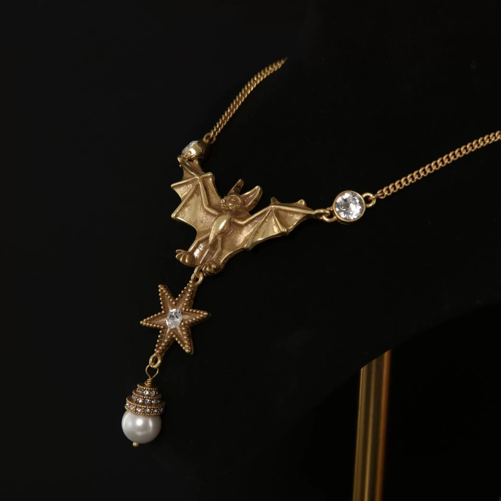 Bat Necklace Gothic Six-Pointed Star Pendant Vintage Dark Style Women’s Jewelry