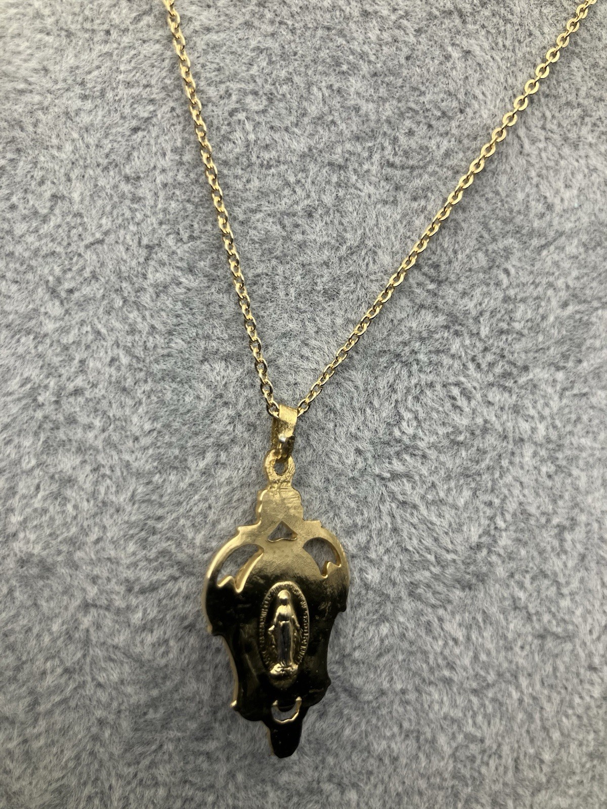 1928 Gold Tone Cameo Pendant Necklace Virgin Mary Cable Chain Spring Ring VTG