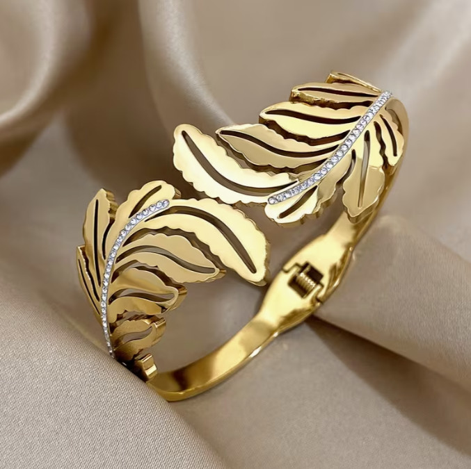 Luxury Double Leaf Bracelet with Sparkling Bands Gold Plated Stainless
