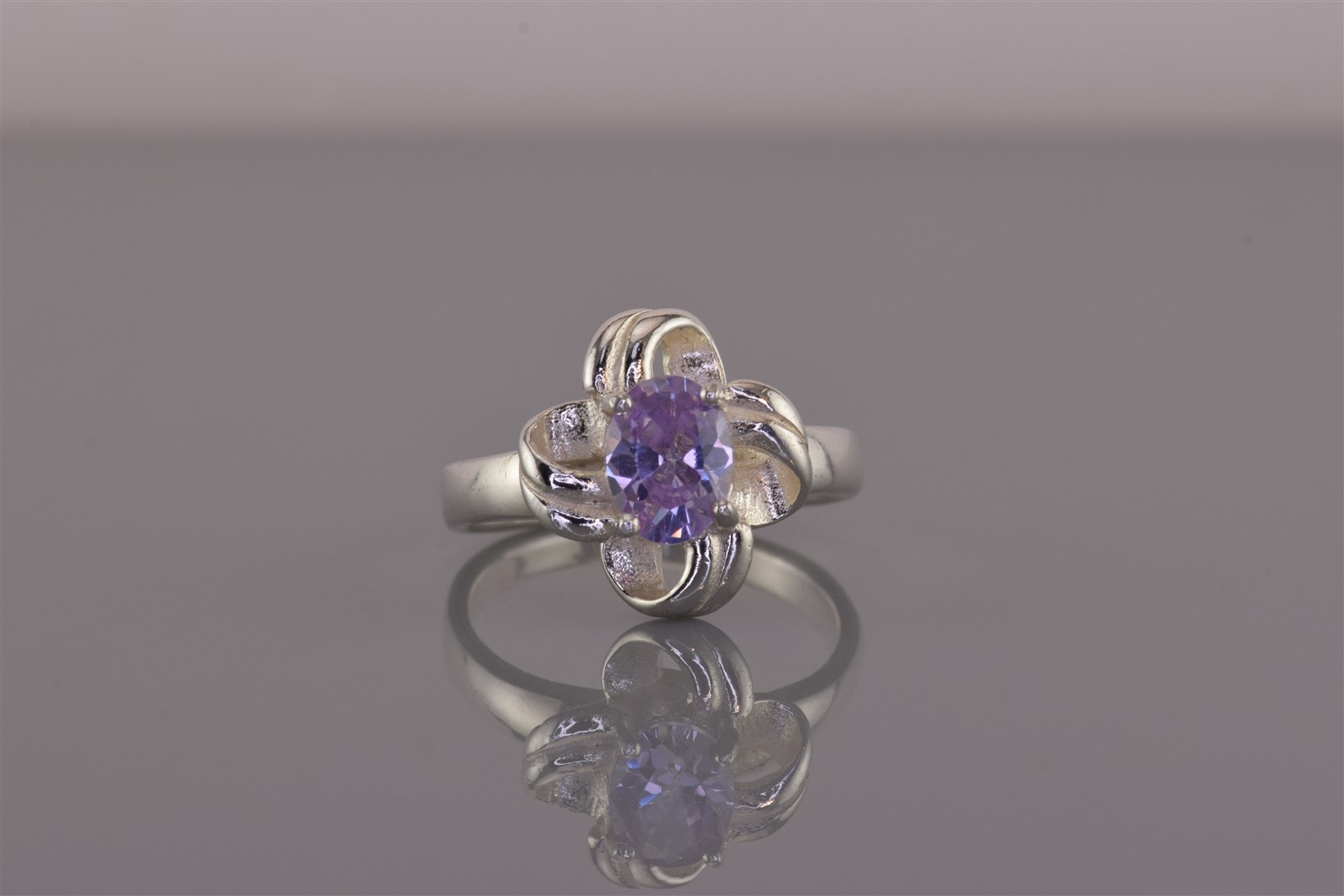 Sterling Silver Purple Oval Cubic Zirconia Swirl Ribbon Loop Band Ring 925 Sz: 8