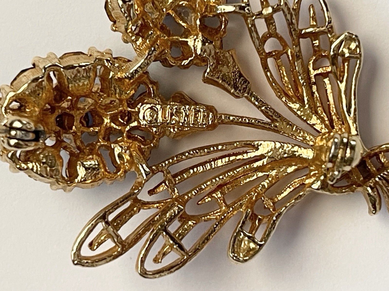 Vintage Lisner Flower Bouquet Brooch Gold Tone Green Blue Peridot Rhinestones