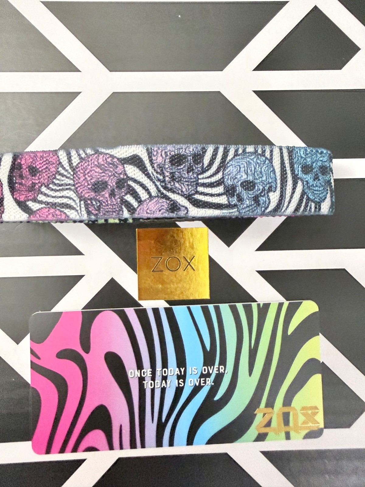 ZOX “LIFE IS SHORT #838” MEDIUM