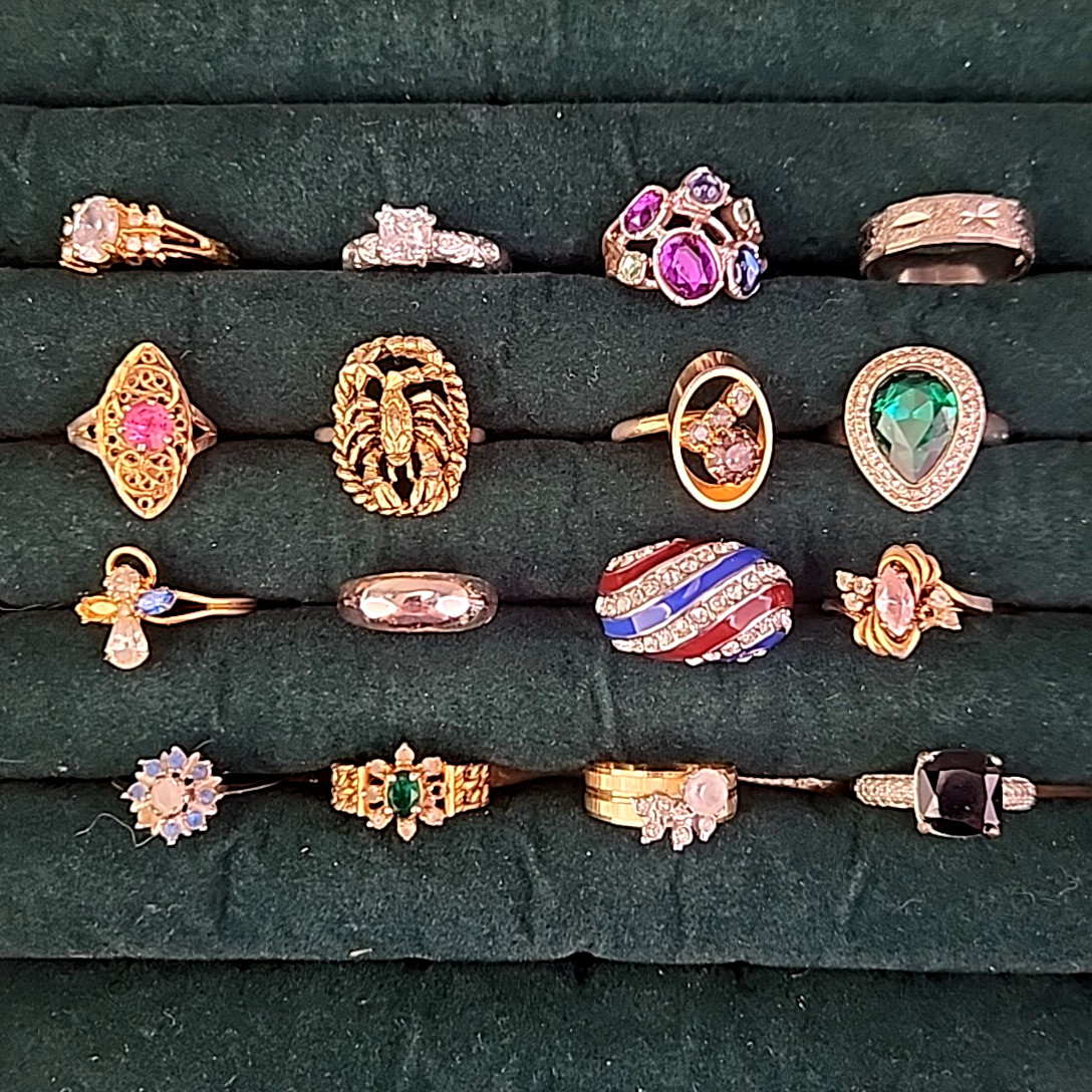Ring Lot of 16 Rhinestones Multi Tone Various Sizes 6-8