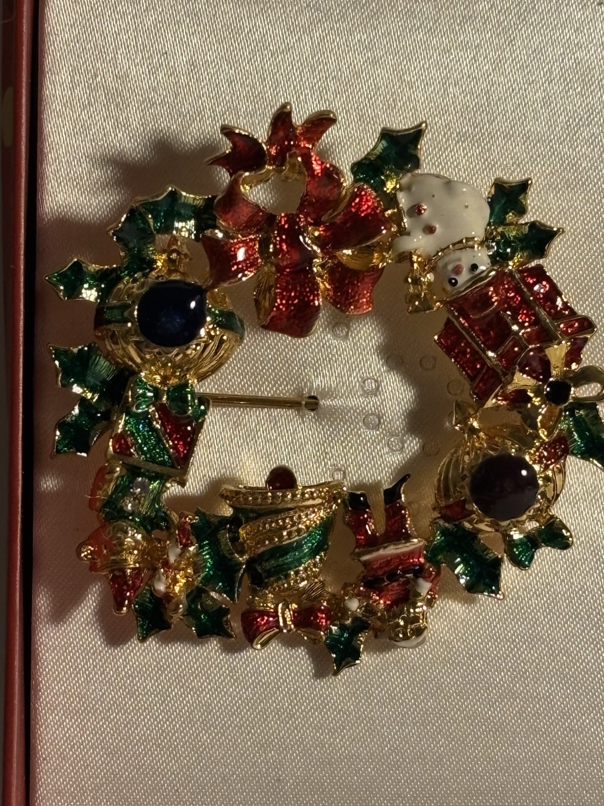 1990s Christopher Radko Presents Shiny Brite vintage Christmas Wreath Brooch Pin
