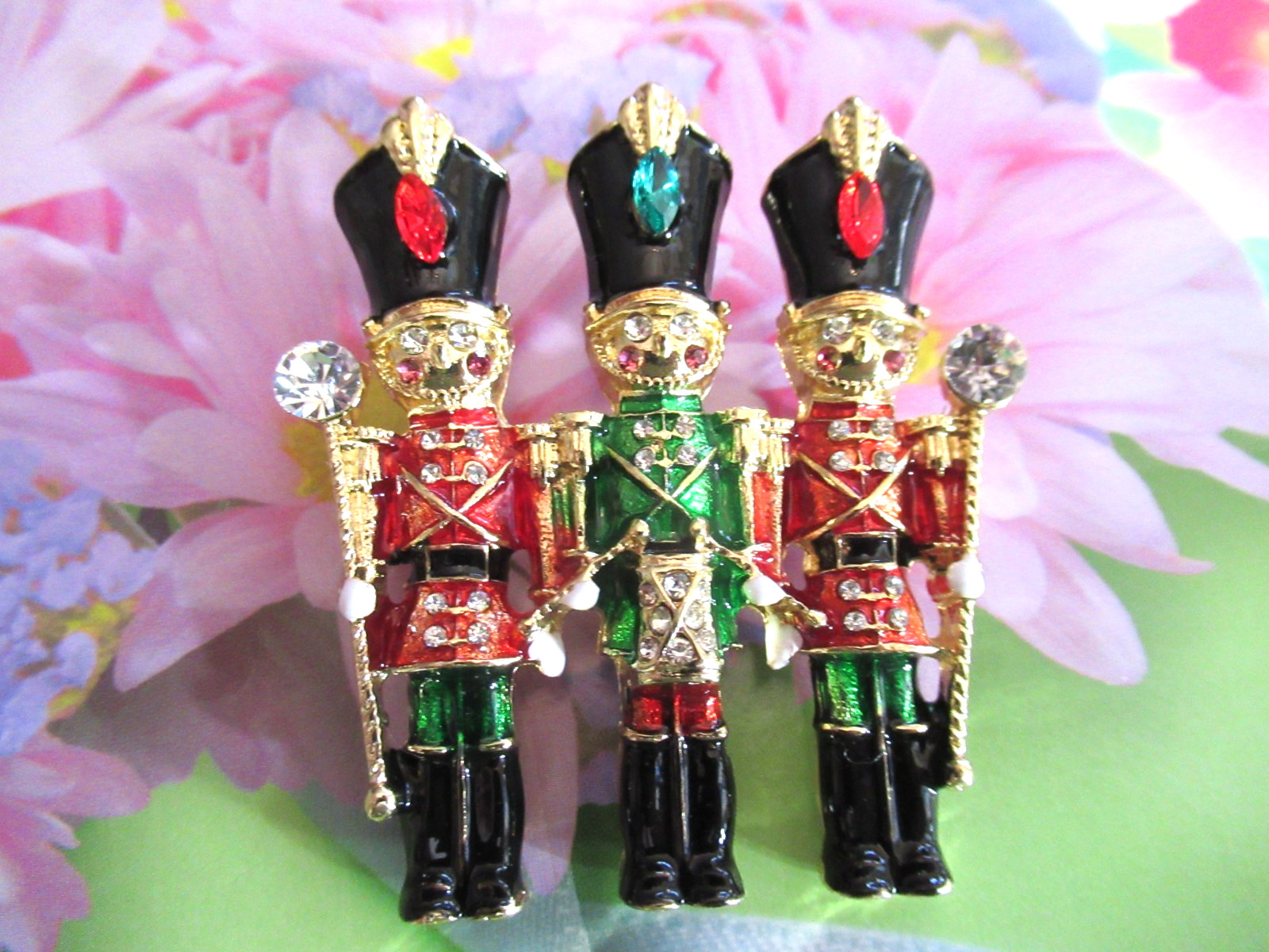 2″ DESIGNER INSPIRED TRIO OF NUTCRACKER SOLDIERS RHINESTONE CHRISTMAS BROOCH PIN