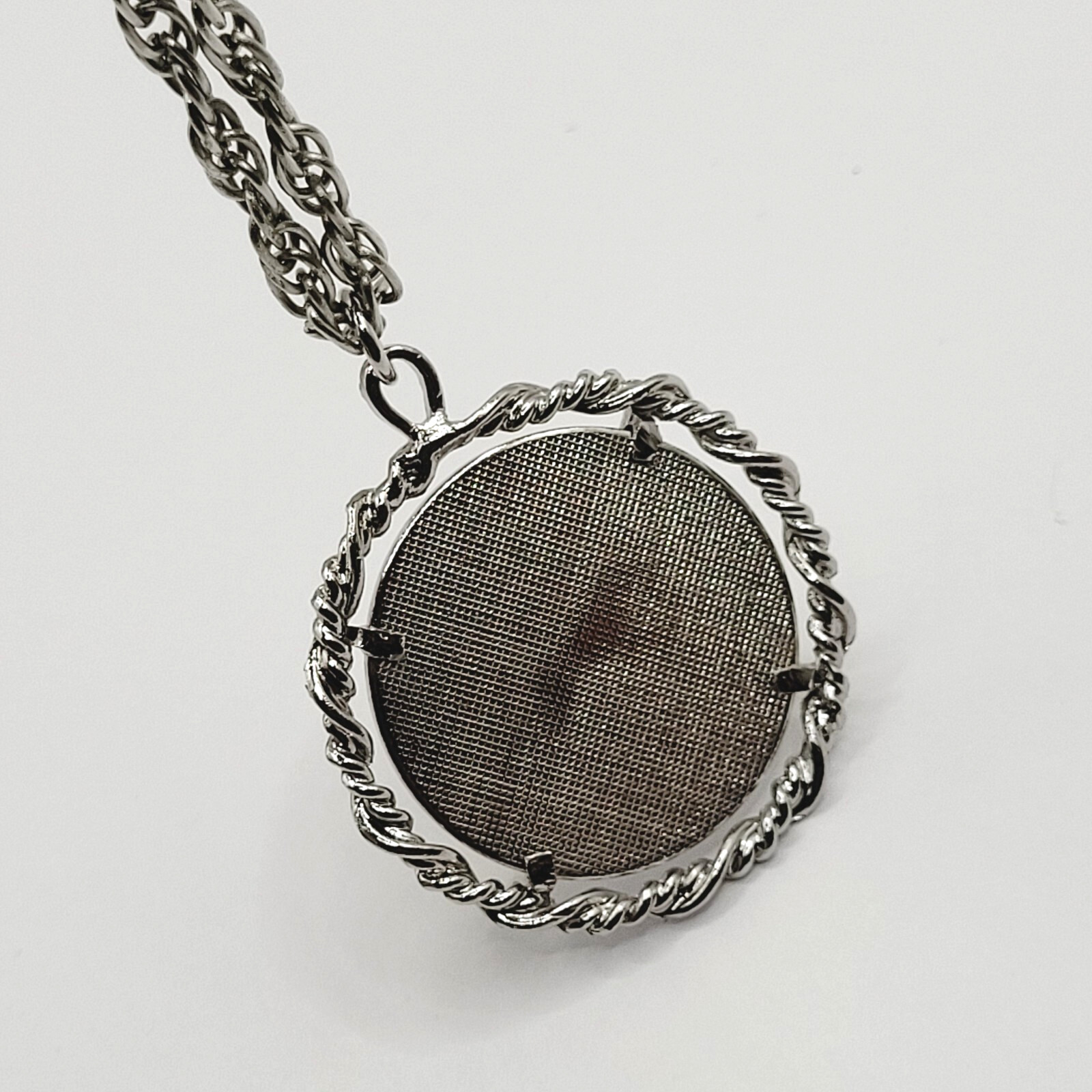 Aries Ram Astrological Celestial Silver Tone Twisted Edge Chain Pendant Necklace