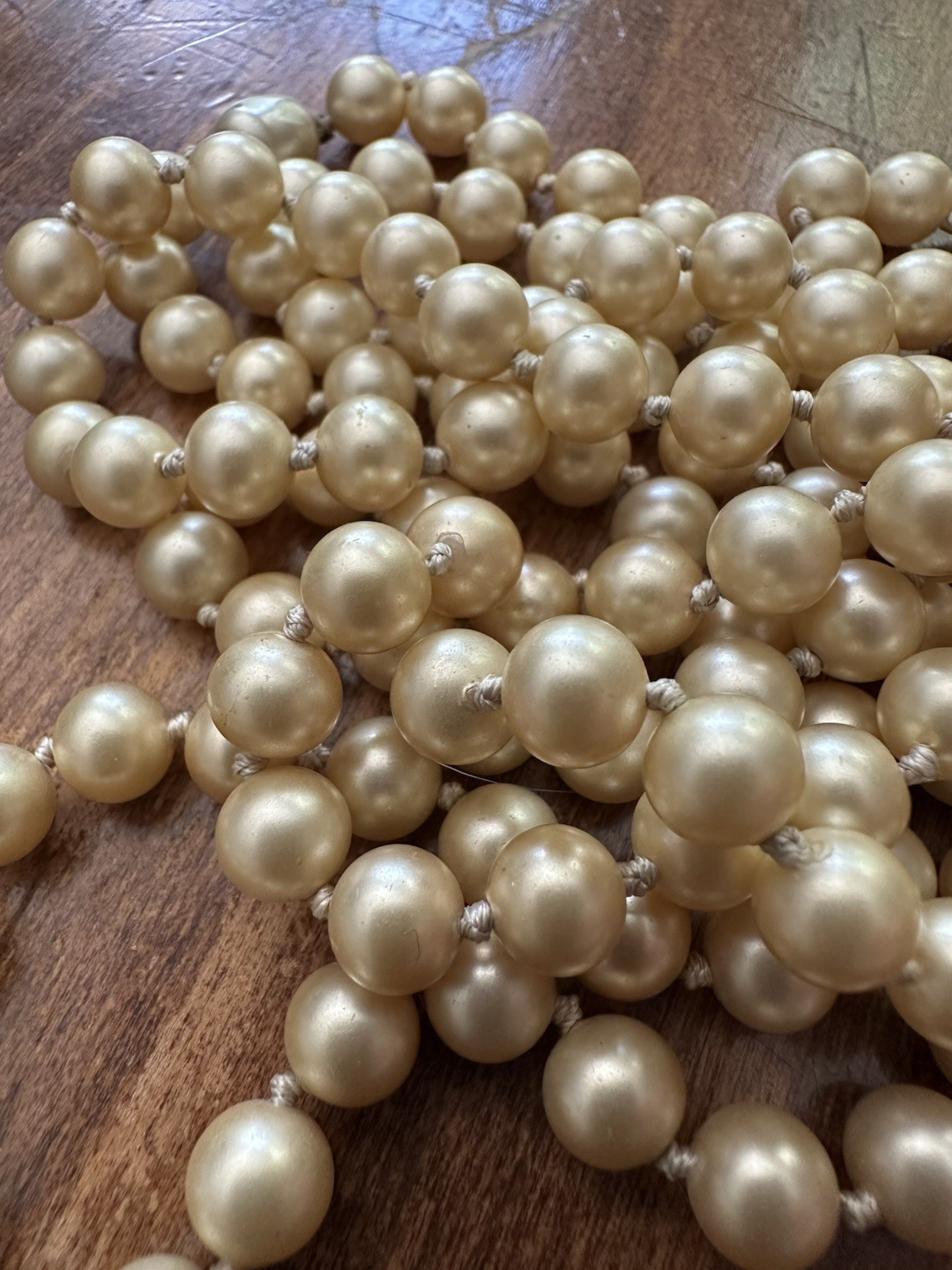 Cream Round Simulated Pearl Beaded Strand Ball/Bead Chain Necklace Screw Clasp