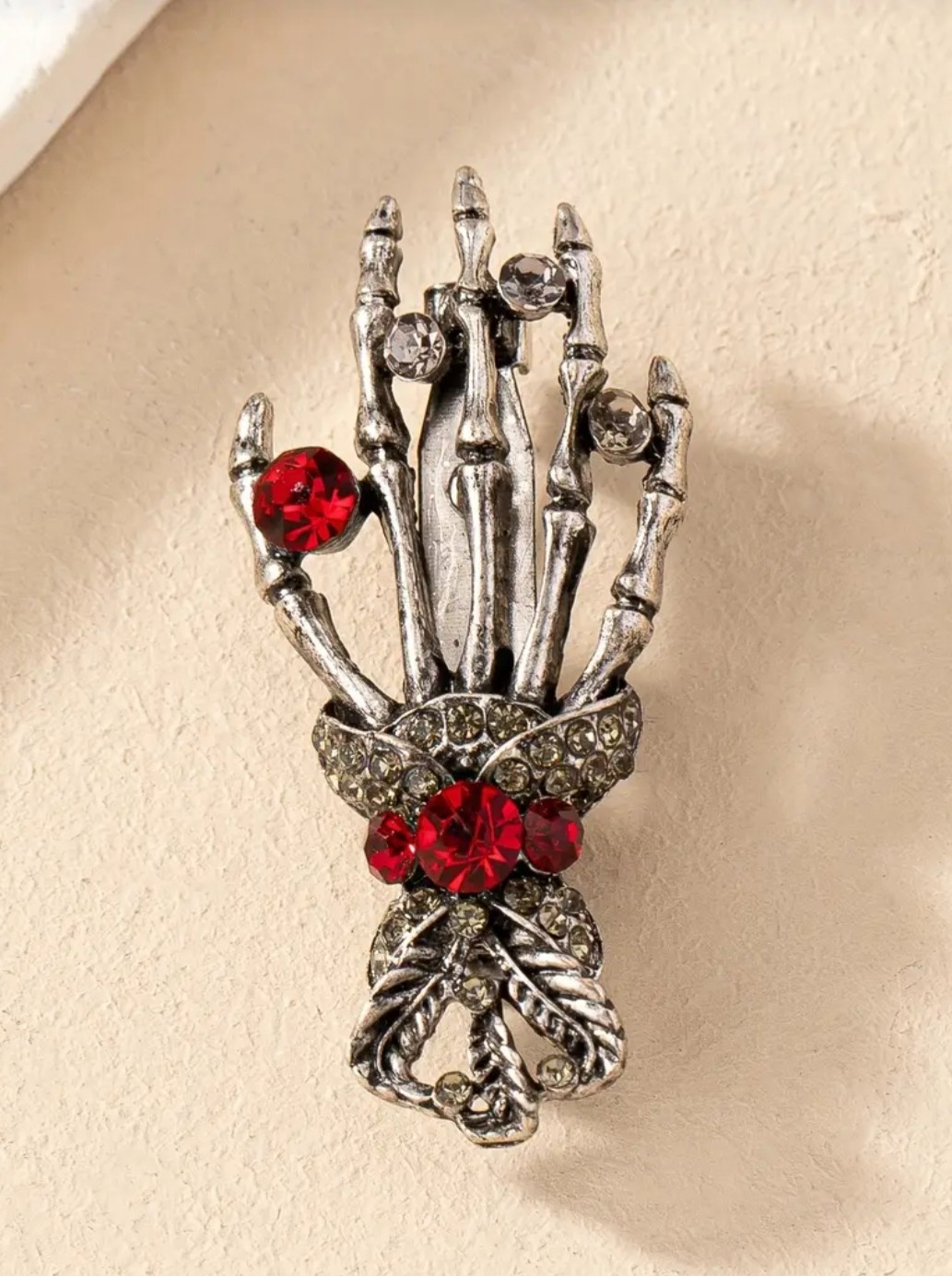 WICKED SKELETON HAND PIN BROOCH~HALLOWEEN WITCH COSTUME ACCESSORY~VTG ANTIQUE-D